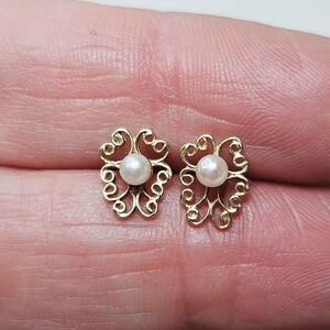 Solid 14k Yellow Gold Earrings Filigree Pearl Studs Clear Rubber Backs .8gr